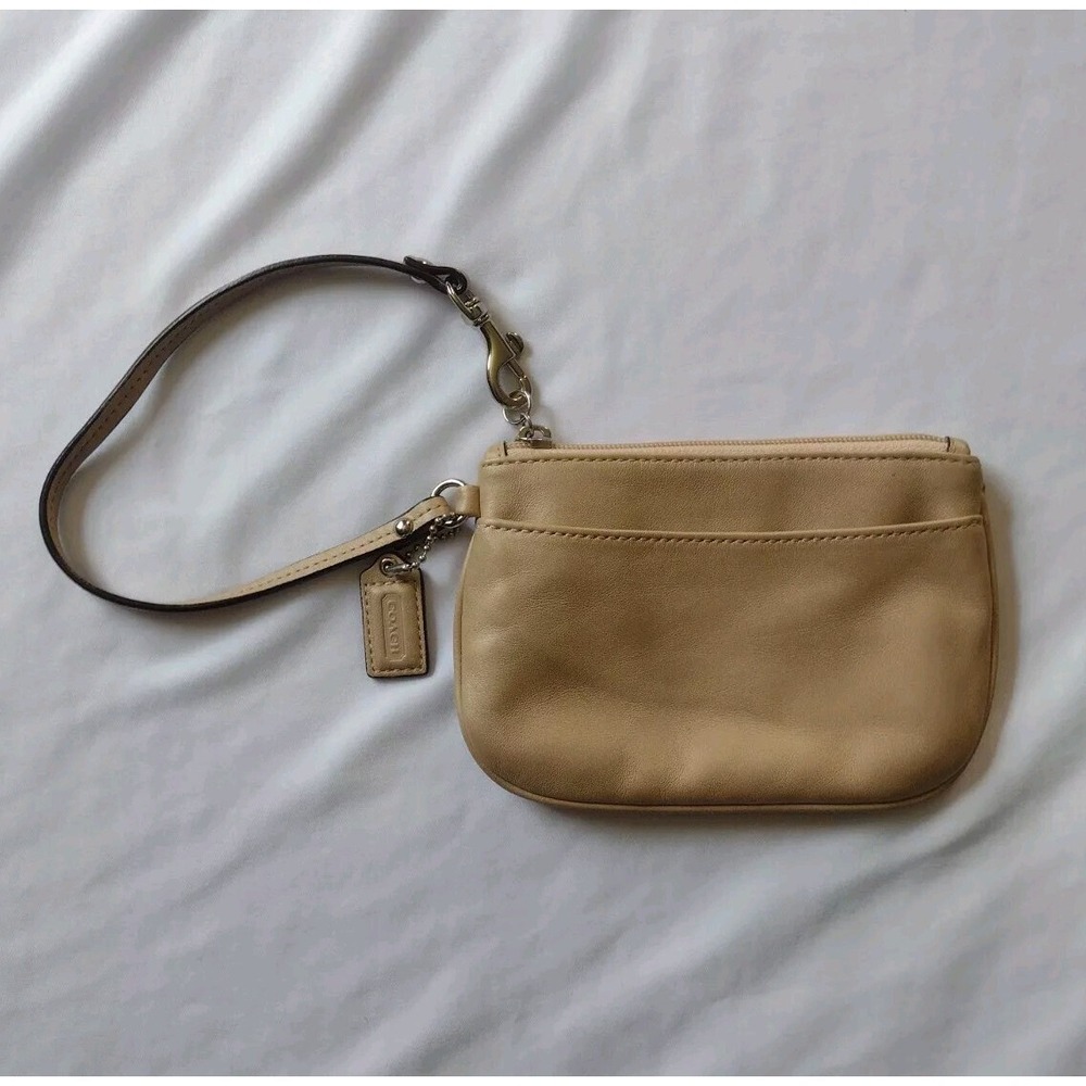 Coach Coin Purse Leather Mini Wristlet Wallet Cream Color Neutral Minimalist